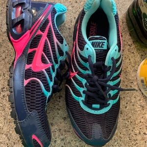 Nike women’s air max torch 4s